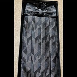 New Cummerbund Set Grey & Black design 100% Silk